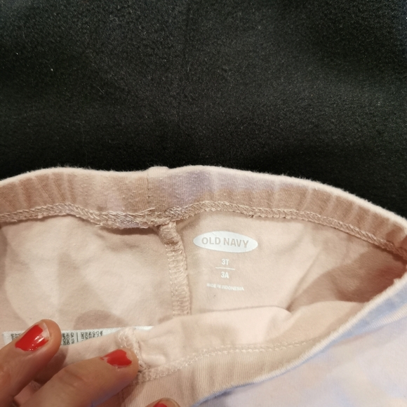 Bundle of 3 pants - 3T toddler girl - Picture 3 of 5